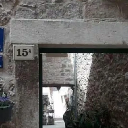 Apartman Charming Old Town Getaway *