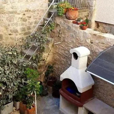 Apartman Charming Old Town Getaway Stari Grad