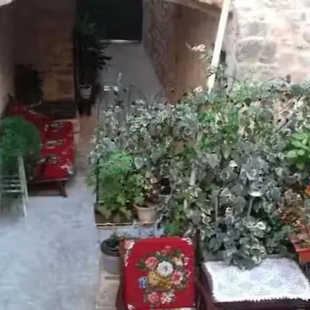 Charming Old Town Getaway Stari Grad